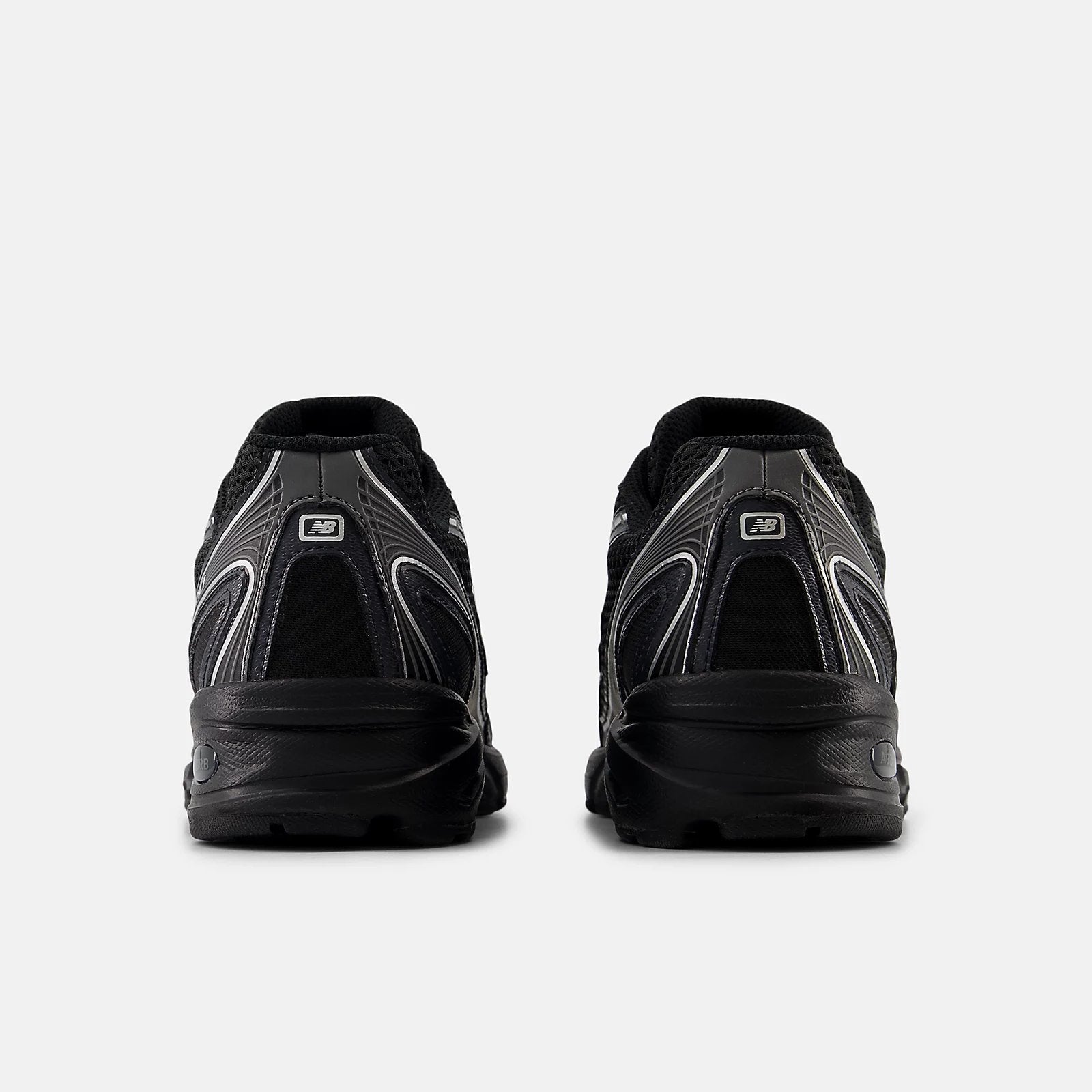 New Balance 740 Women’s Retro Basketball Streetwear Trainers