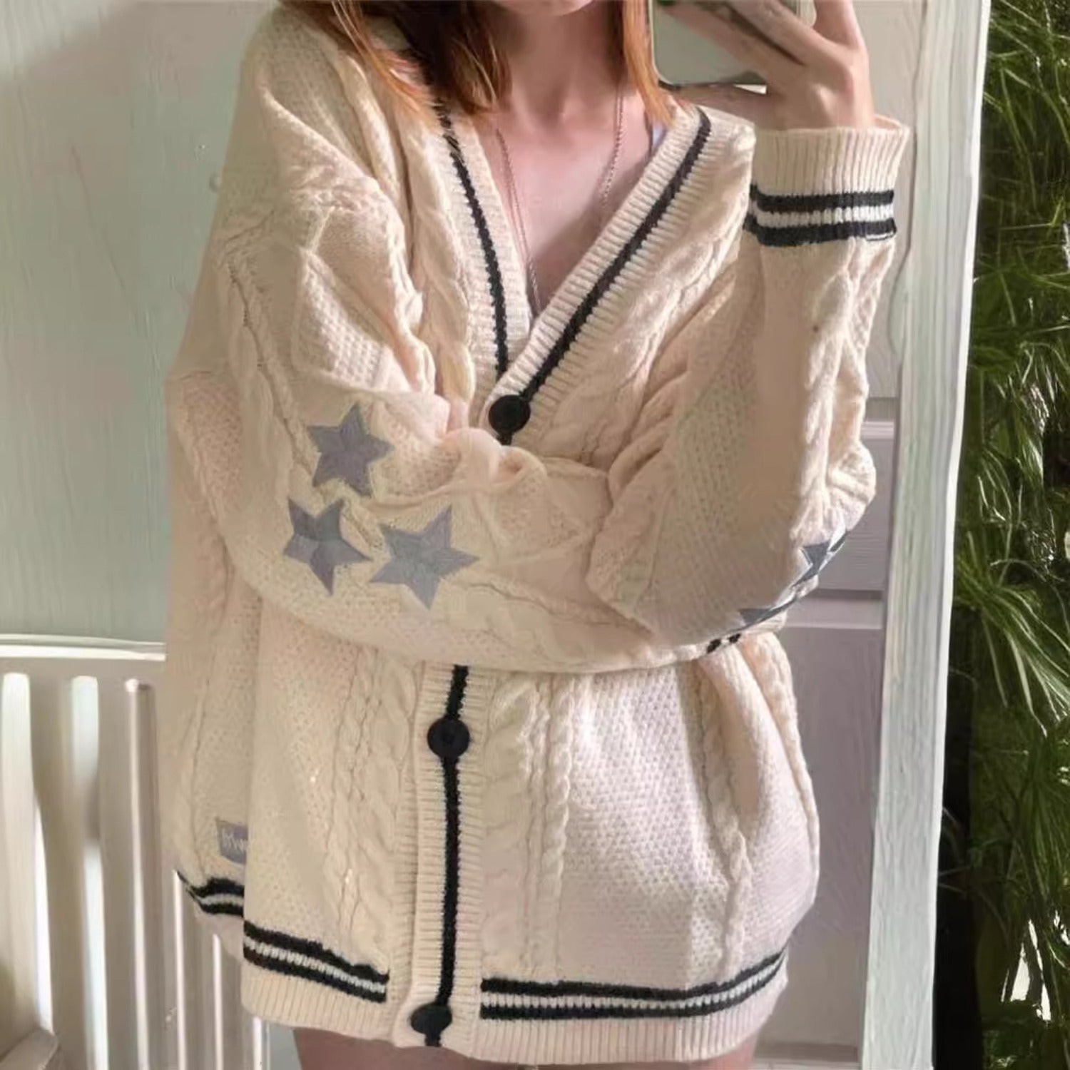 Long Sleeve V-neck Knit Cardigan With Single-breasted Closure (Women’s)